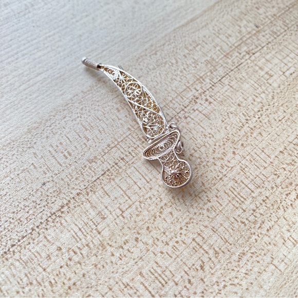 Kanjar pin from Oman, silver - Picture 1 of 4